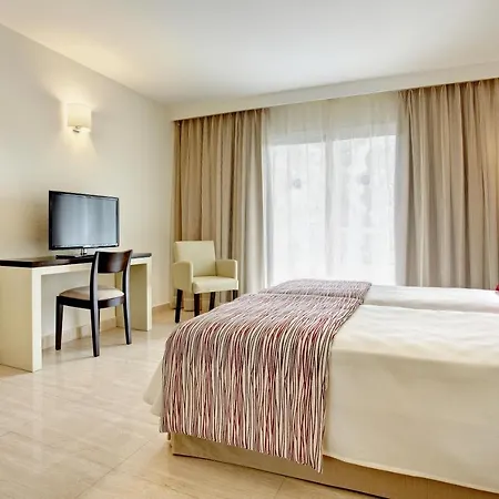 Apart-hotel Grupotel Alcudia Playa de Muro (Mallorca)